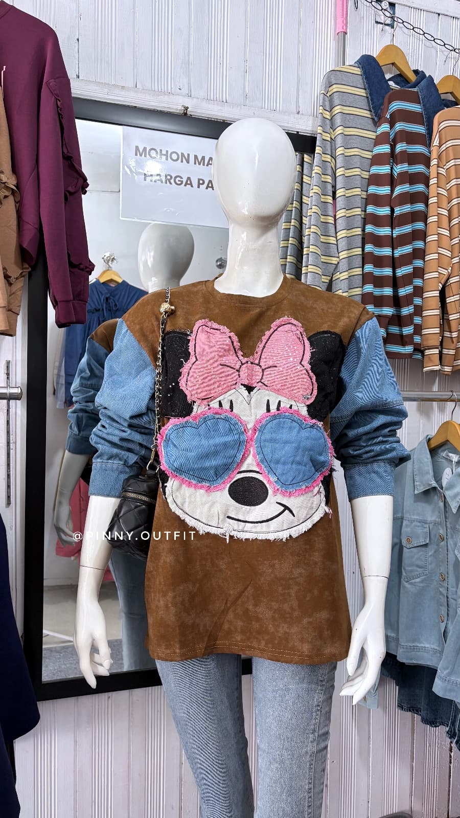 Kaos Minnie Mata Love Lengan Jeans — Caramel