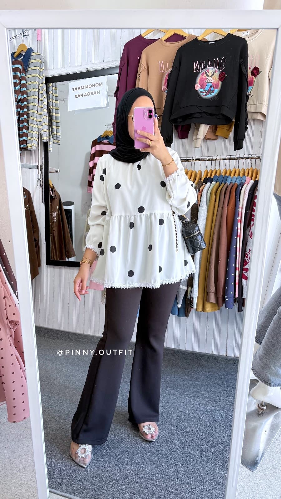 Blouse Polka Besar — Putih