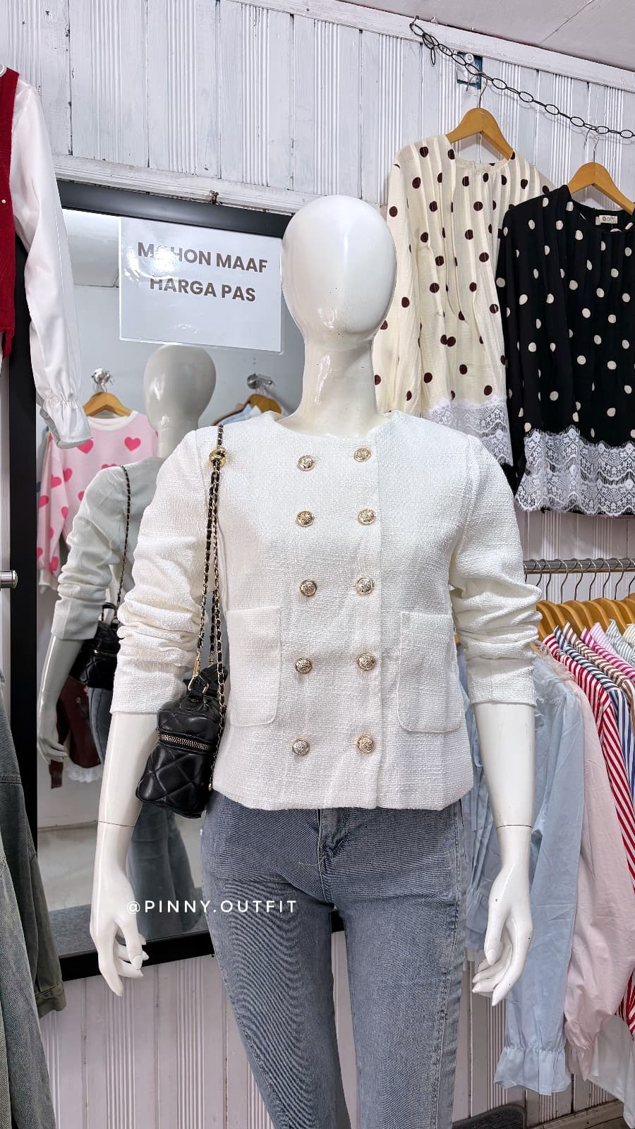Blazer Import Kancing Saku — Putih