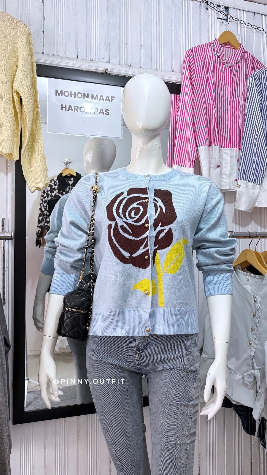 Knit Bunga Mawar — Biru Muda
